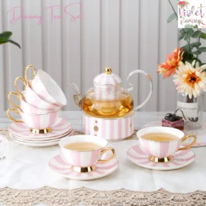 ชุดน้ำชาพร้อมกล่องของขวัญ Dreamy Tea Set กาน้ำชา พร้อมแก้วและจานรอง สีขาวชมพู
